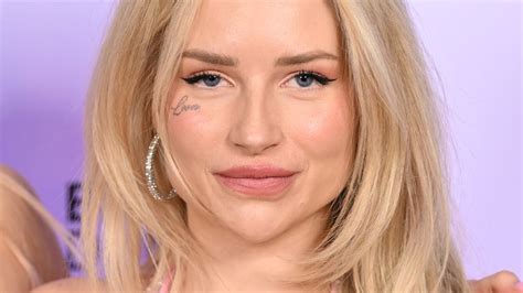 lottie moss gesichtstattoo|Lottie Moss: Model hat sich im Gesicht tätowieren lassen